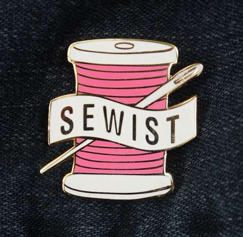 Sewist Pin - Pink preview